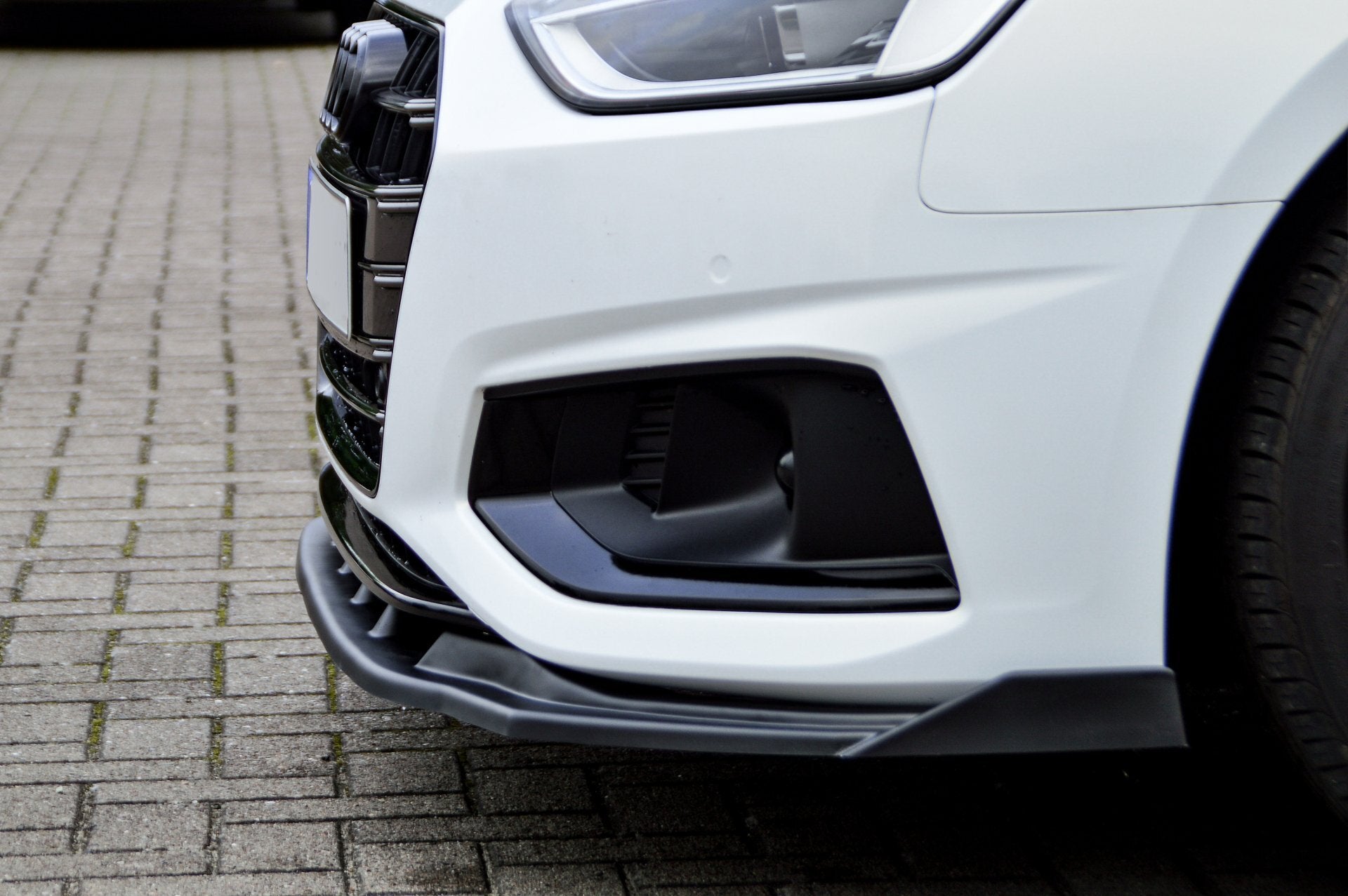 Cup Frontspoilerlippe mit Wing für Audi A4 B9 Facelift ab Bj. 2019-