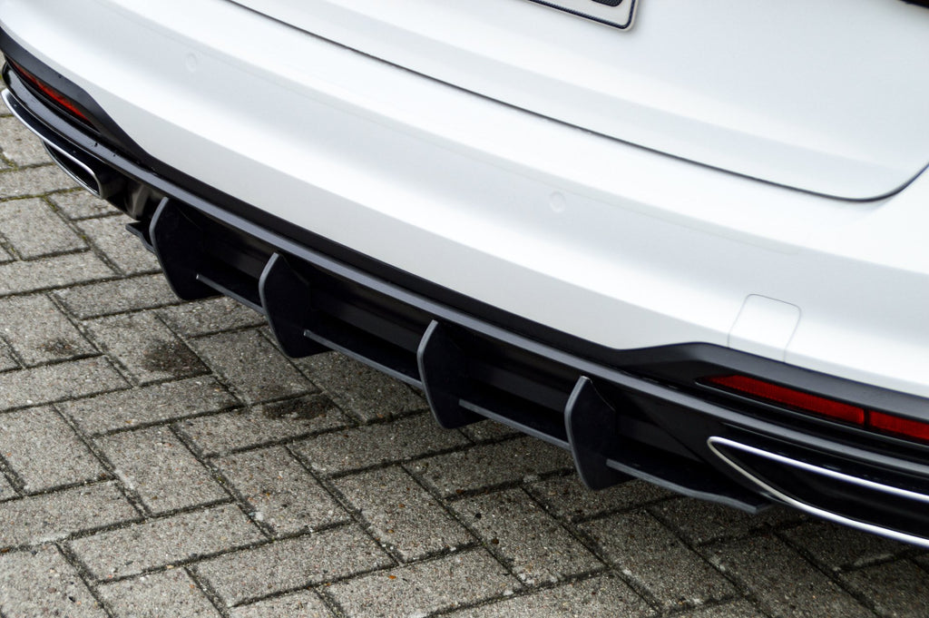 Gefräster ABS-Heckansatz für Audi A4 B9 Avant Facelift, schwarz, passgenau, von Ingo Noak Tuning, für sportlichen Look.