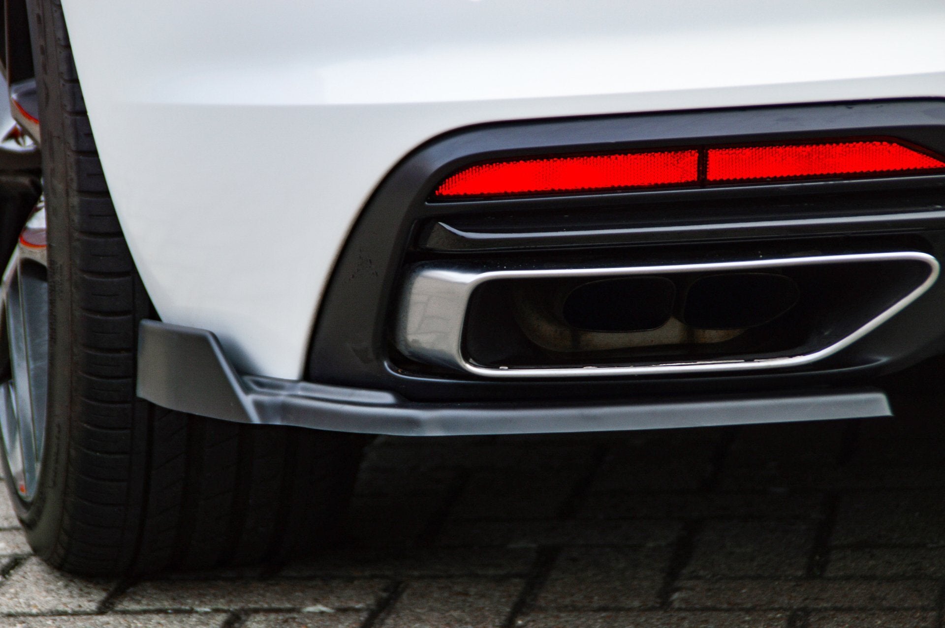 Heckansatz Seitenteile mit Wings  für Audi A4 B9 Bj. 2019-