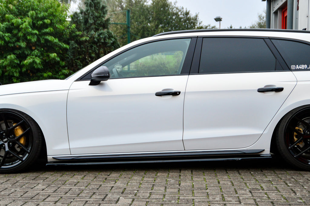 Seitenschweller hinten für Audi A4 S4 B9, Ingo Noak Tuning, schwarzes Kunststoffteil mit eleganten Designdetails