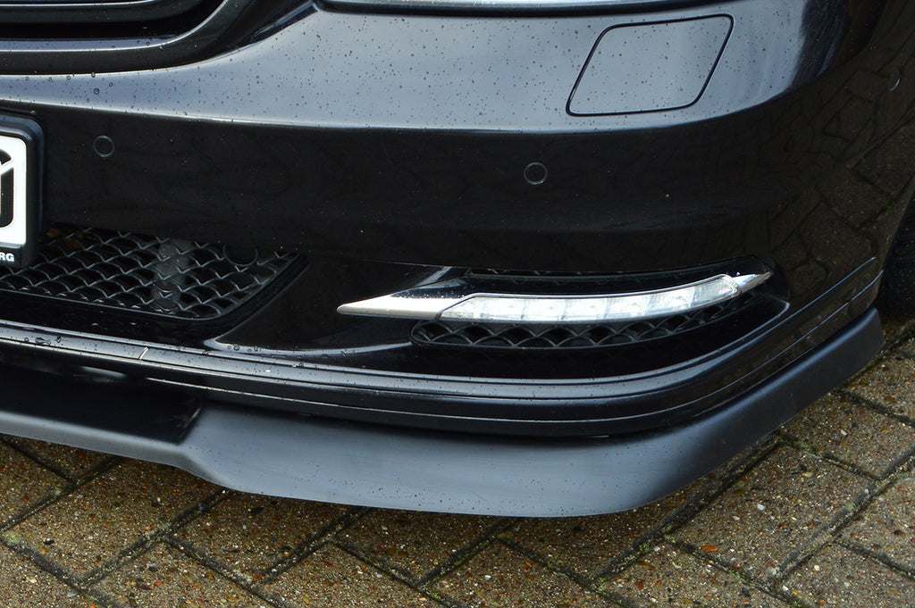 Frontspoilerlippe für S-Klasse W221/V221 von Ingo Noak Tuning, zeigt das sportliche Design der Frontstoßstange.