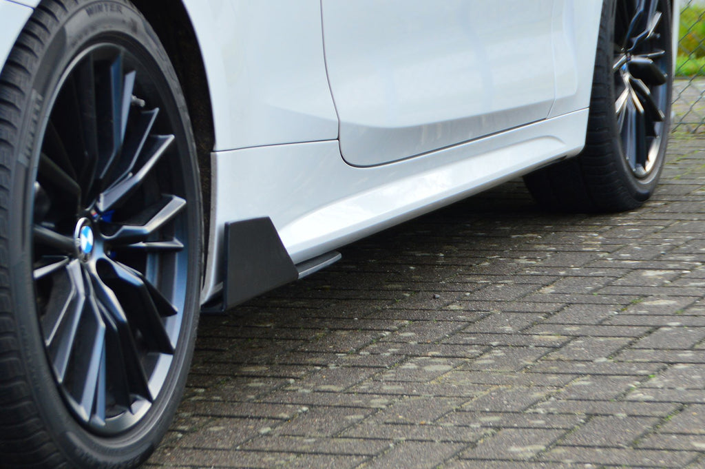 Gefräster ABS-Seitenschweller Wing für BMW 4er G22 G23, ohne M-Paket, von Ingo Noak Tuning, zeigt das aerodynamische Design