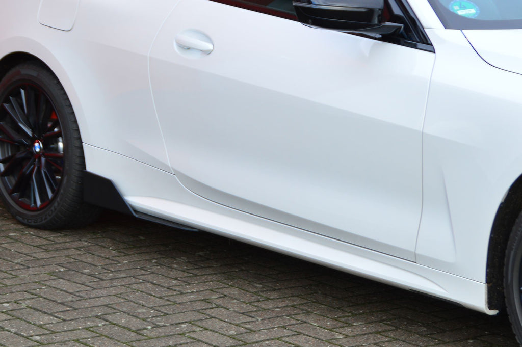 Gefräster Seitenschweller Wing aus ABS für BMW 4er G22 G23, ohne M-Paket, von Ingo Noak Tuning, zeigt das aerodynamische Design