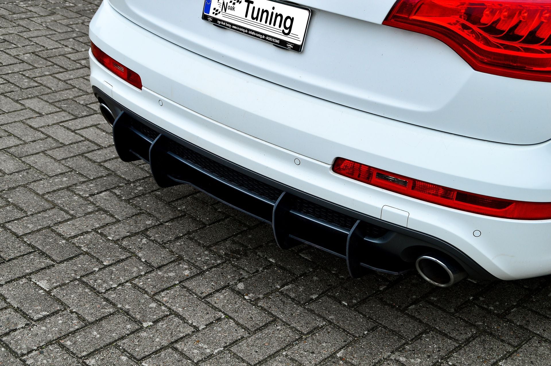 Gefräster Heckansatz mit Finnen für Audi Q7 4L mit S-Line