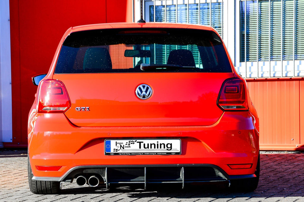 Gefräster Heckansatz für VW Polo GTI 6C von Ingo Noak Tuning, aus Metall, auf dem Fahrzeug montiert, detailreiche Verarbeitung sichtbar