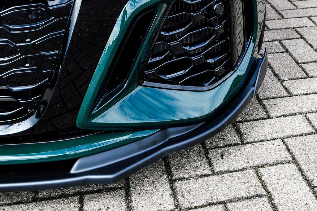Frontspoilerlippe mit Wings für Audi RS3 8Y, Bj. 2020, von Ingo Noak Tuning, zeigt die sportliche Verkleidung am Fahrzeug.