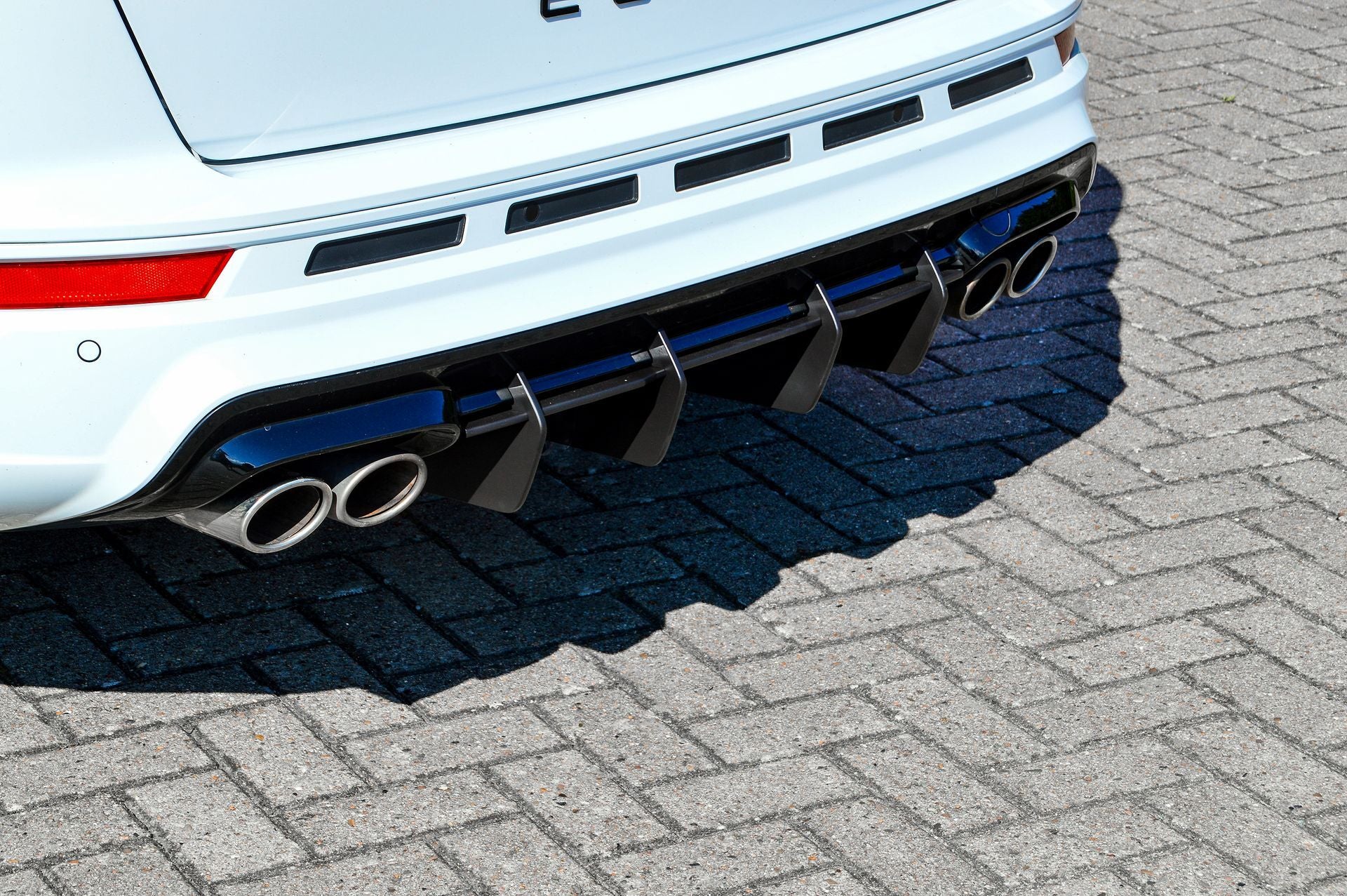 Gefräster Heckansatz Diffusor für Cupra Ateca 5FP ohne AHK