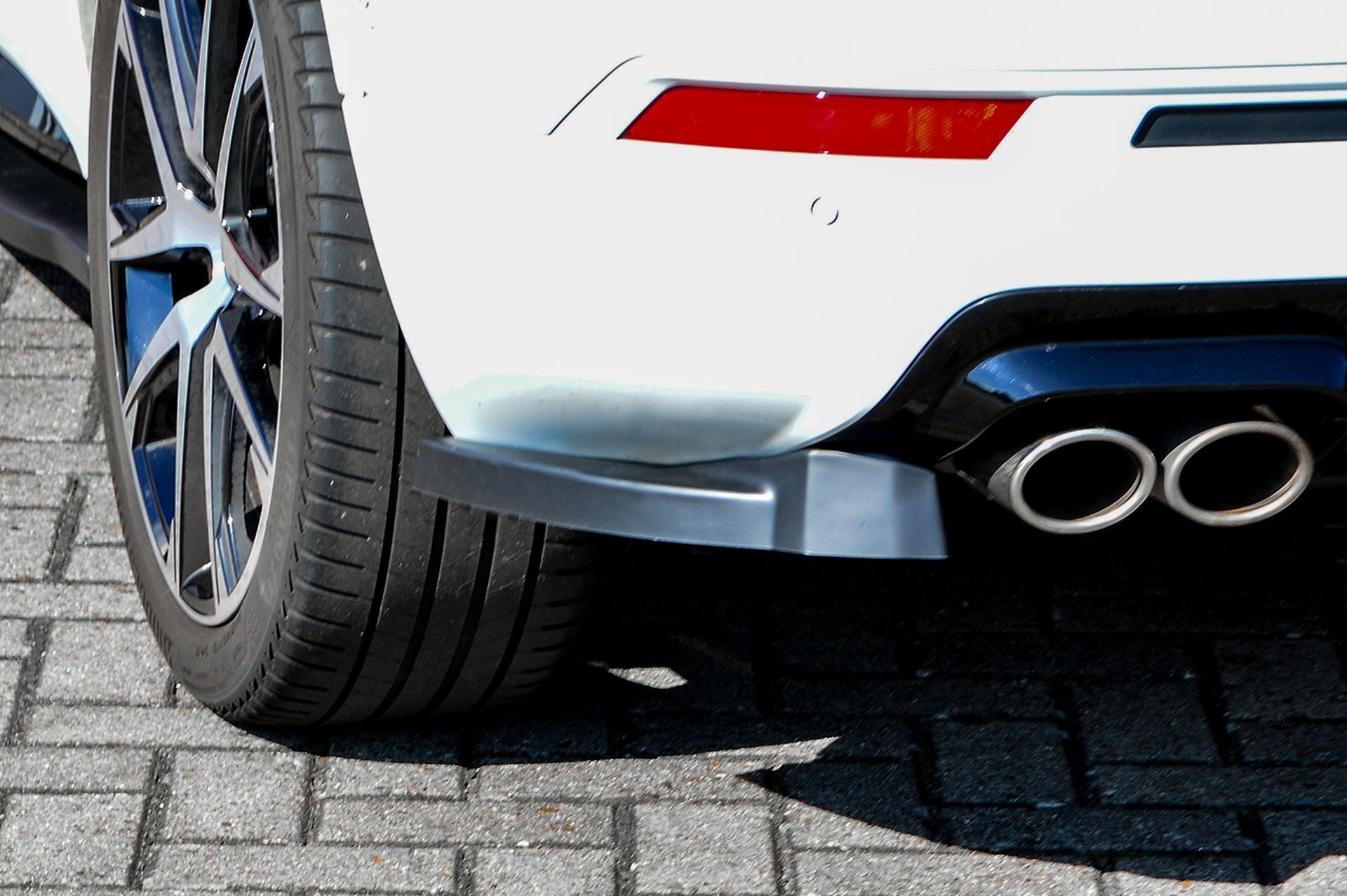Seitenteile für Heckansatz des Cupra Ateca 5FP, Ingo Noak Tuning, aus hochwertigem Material, detailreiche Passform.