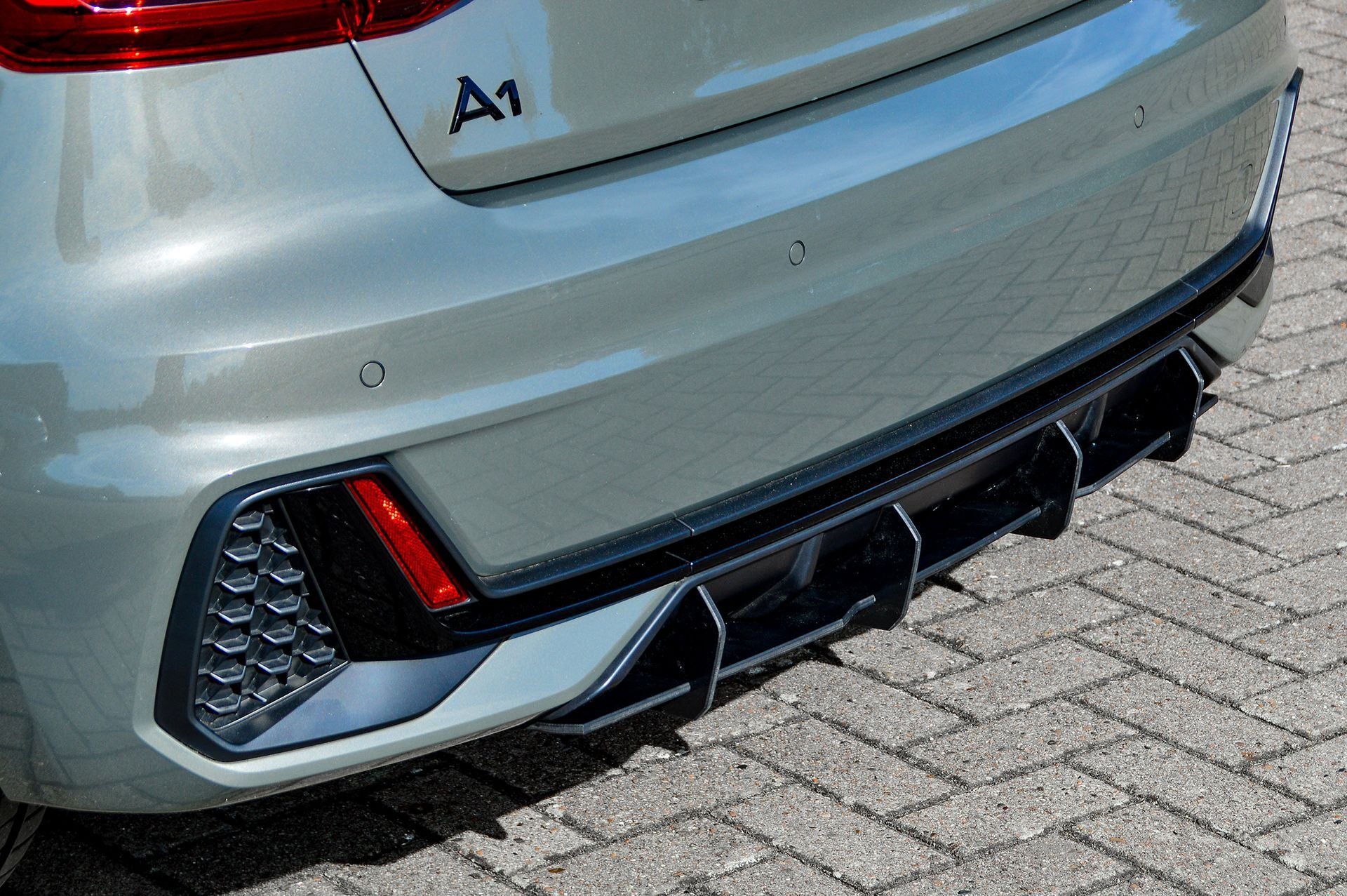 Gefräster Heckansatz ohne Endrohr für Audi A1 GB Sportback S-Line