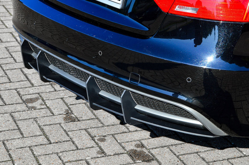 Gefräster Heckansatz für Audi A5 B8 Facelift mit S-Line Diffusor und Endrohr links