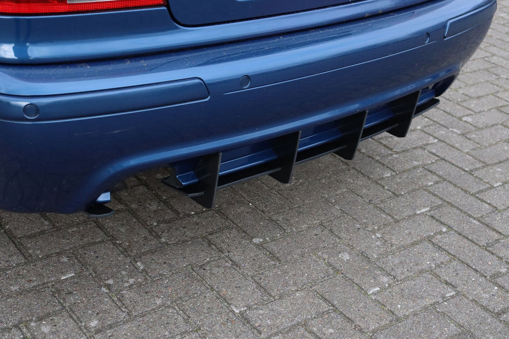 Gefräster Heckansatz für BMW 5er E39 M-Paket von Ingo Noak Tuning, aus hochwertigem Material, mit passender Form.
