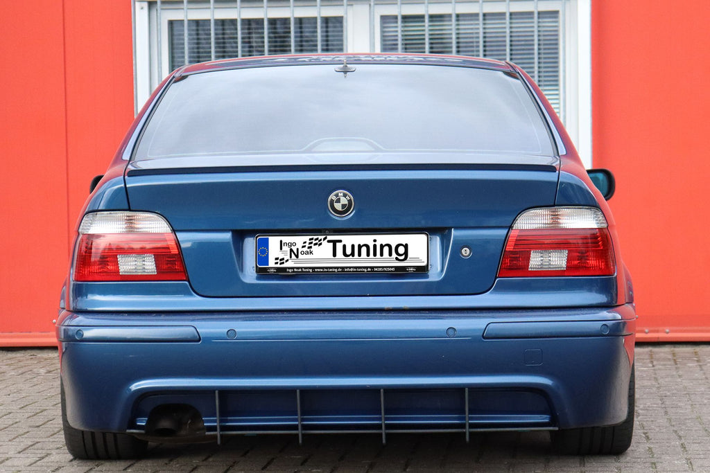 Gefräster Heckansatz für BMW 5er E39 M-Paket von Ingo Noak Tuning, elegantes Autoteil aus Metall mit aerodynamischem Design