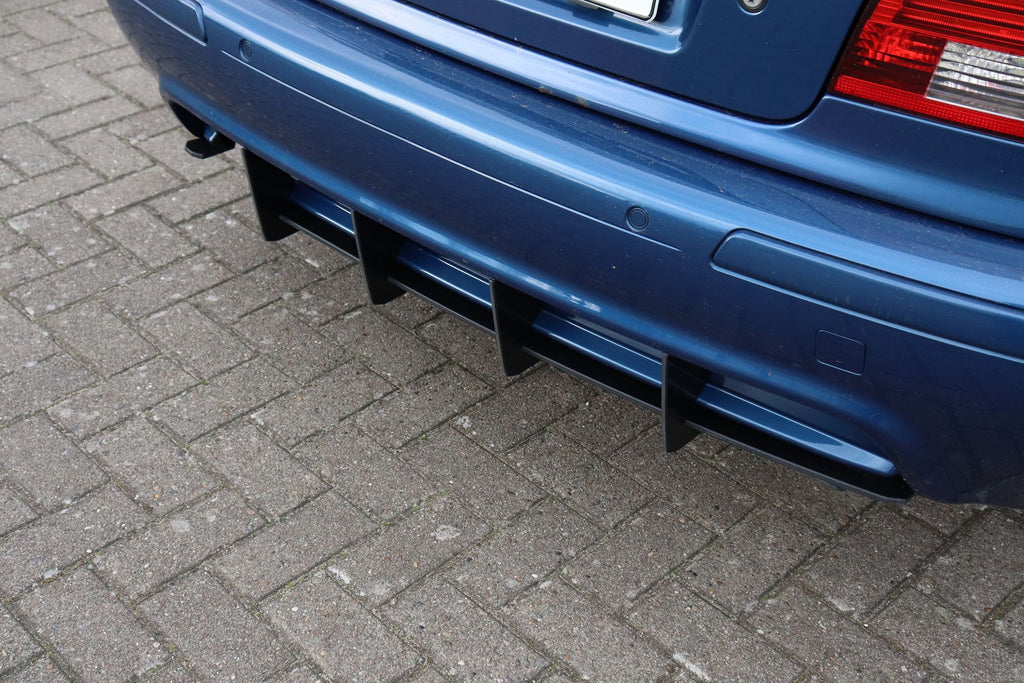 Gefräster Heckansatz für BMW 5er E39 M-Paket, Ingo Noak Tuning, aus hochwertigem Material, detaillierte Oberfläche, sportliches Design