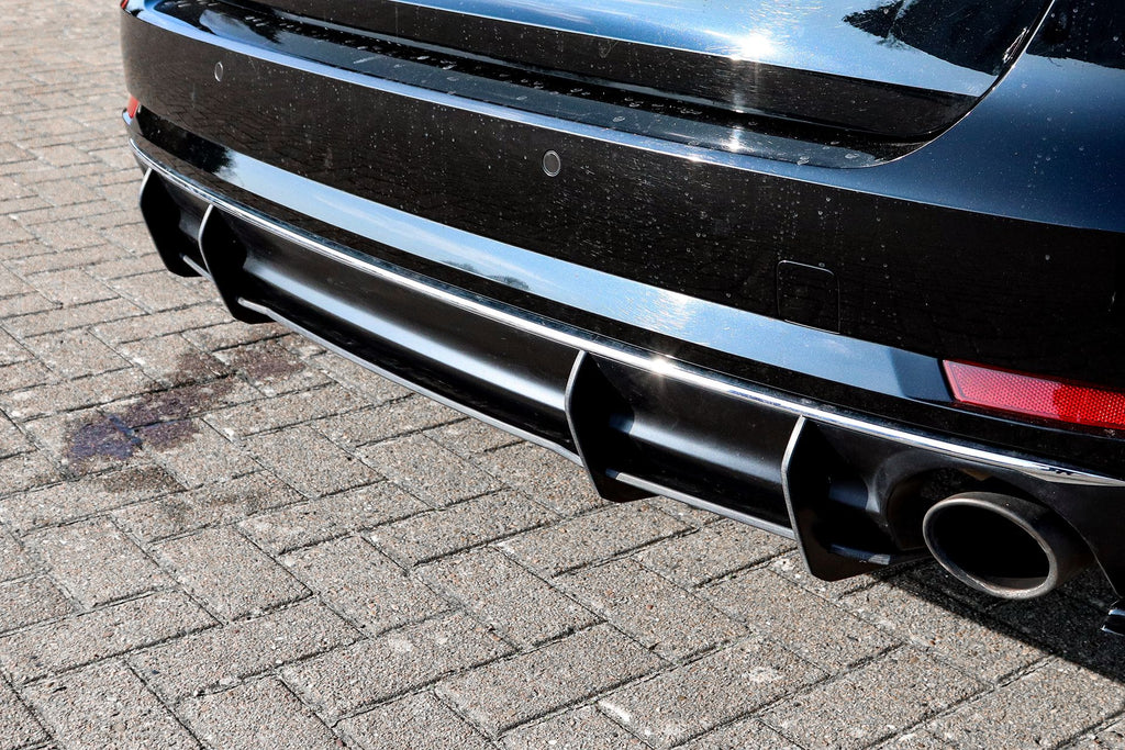 Gefräster Heckansatz aus ABS für Audi A4 B9 Avant mit Endrohr L/R