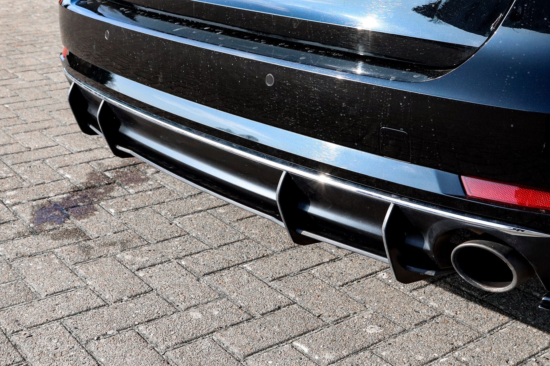 Gefräster Heckansatz aus ABS für Audi A4 B9 Avant mit Endrohr L/R