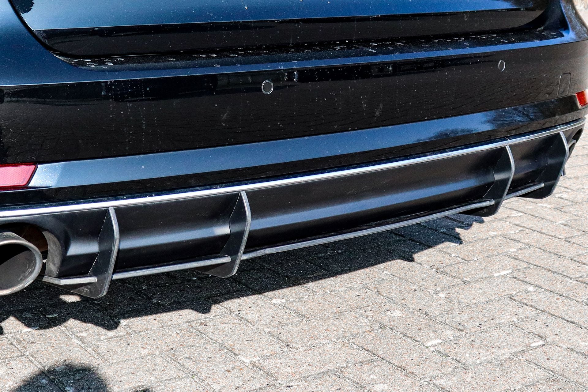 Gefräster Heckansatz aus ABS für Audi A4 B9 Avant mit Endrohr L/R