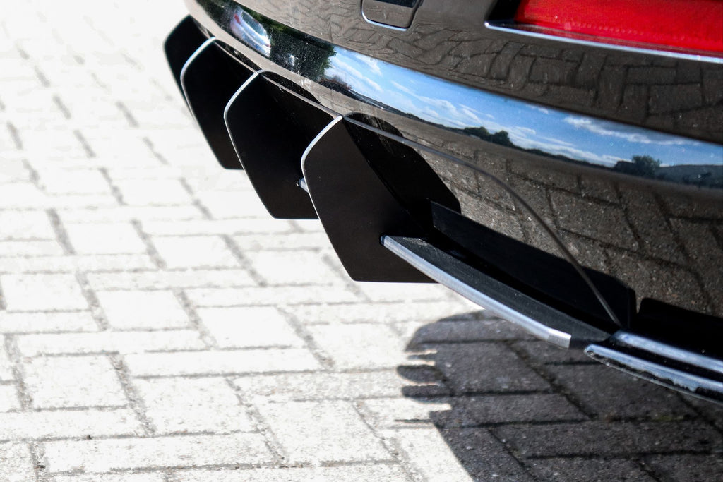 Heckeinsatz Diffusor für BMW 4er F32 F33 F36, passend, in Schwarz, aus Kunststoff, von Ingo Noak Tuning.