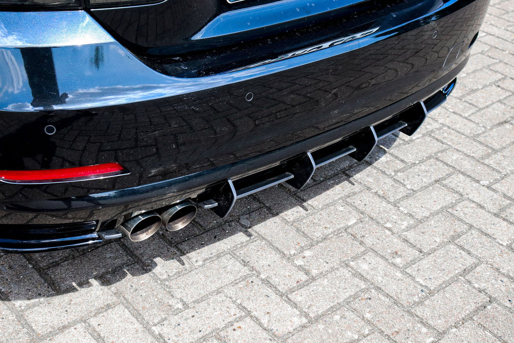 Heckeinsatz Diffusor passend für BMW 4er F32/F33/F36, Ingo Noak Tuning, mit sportlichem Design und schwarzer Oberfläche