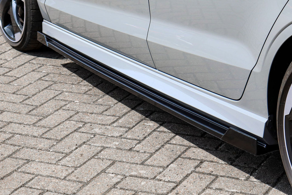 Seitenschweller mit Wings vorne + hinten für Audi A3 8VS S3 + RS3 Limousine