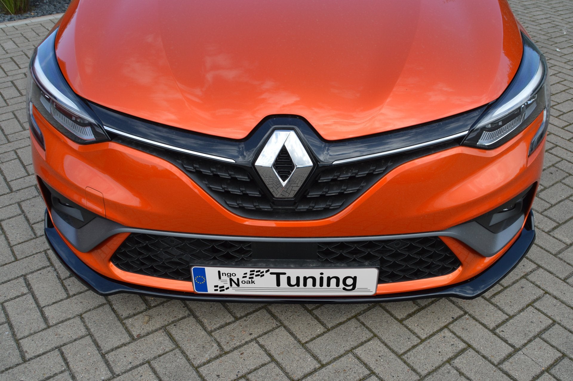 Frontspoiler Cuplippe für Renault Clio 5 RS-Line, Ingo Noak Tuning, zeigt das Spoilerschwert für sportlichen Look.