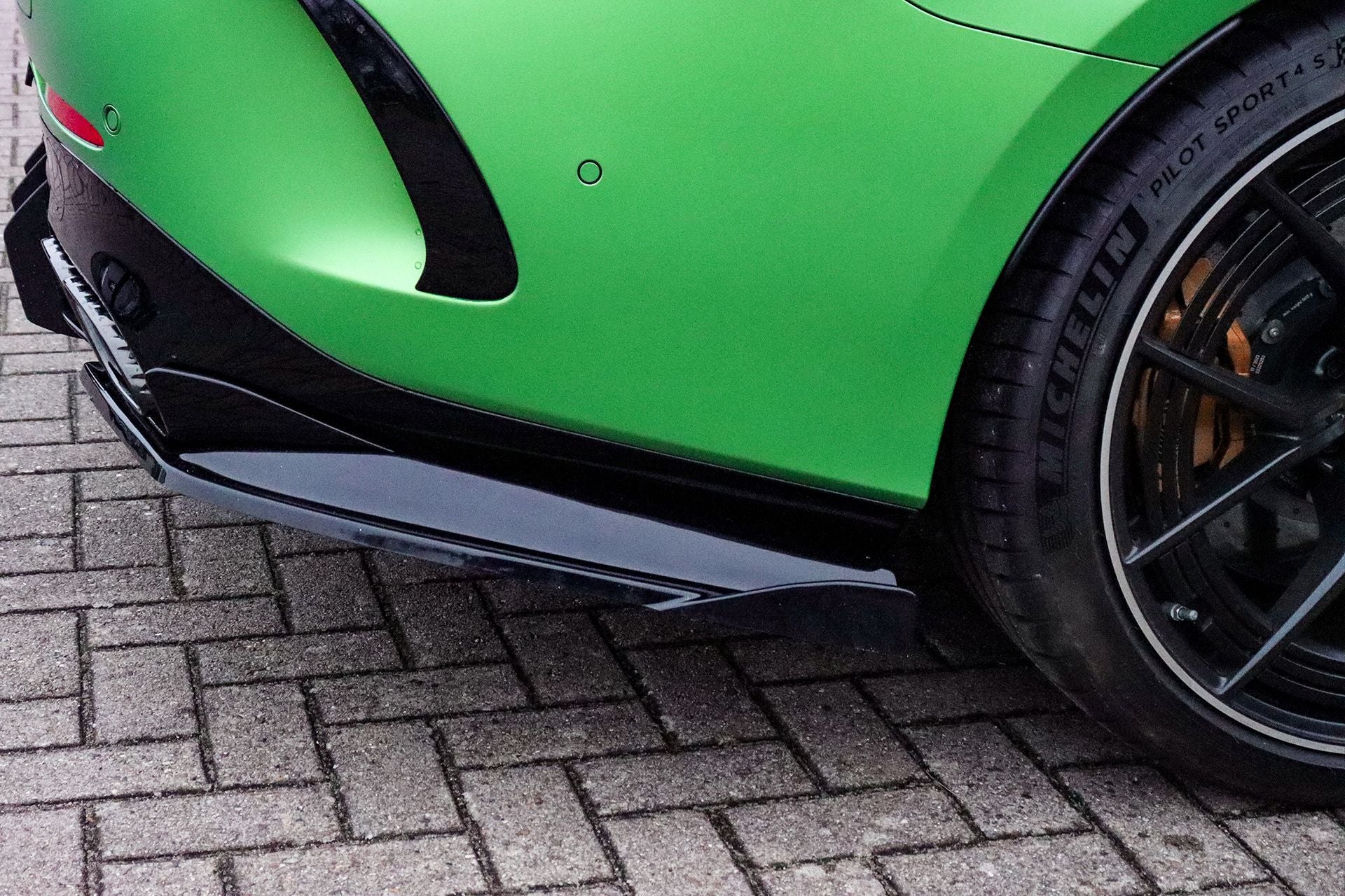 Heckansatz Seitenteile mit Wings für Mercedes AMG GT 63S X290