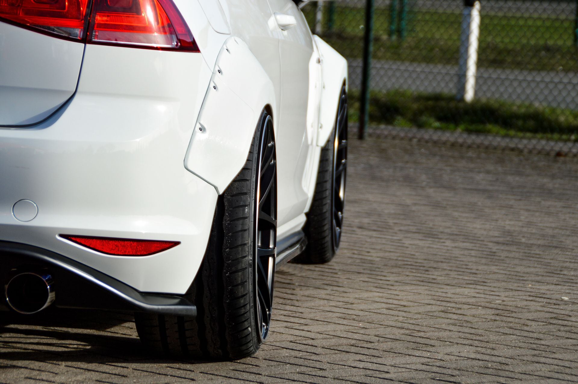 IN Liberty Style Radlaufverbreiterung 4 tlg. VW Golf 7 GTI/GTD