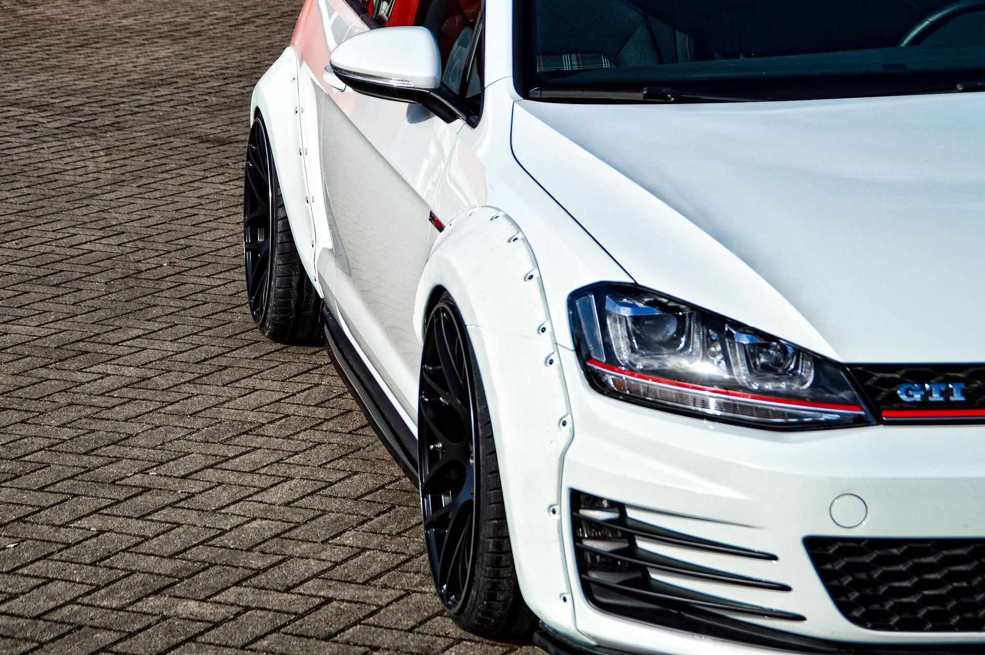 IN Liberty Style Radlaufverbreiterung 4 tlg. VW Golf 7 GTI/GTD