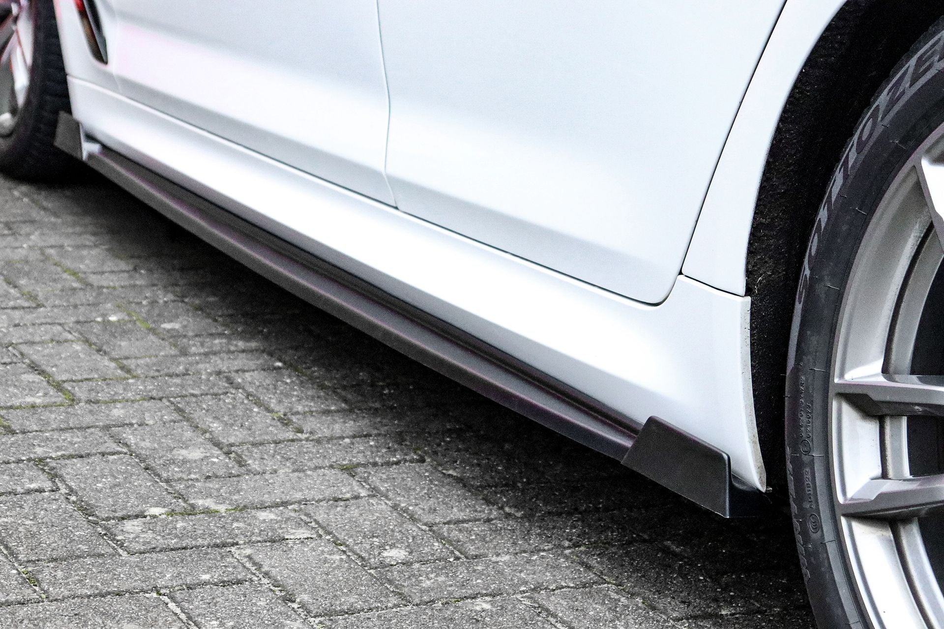 Seitenschweller mit Wings vorne und hinten für BMW 5er G30 G31 mit M-Paket