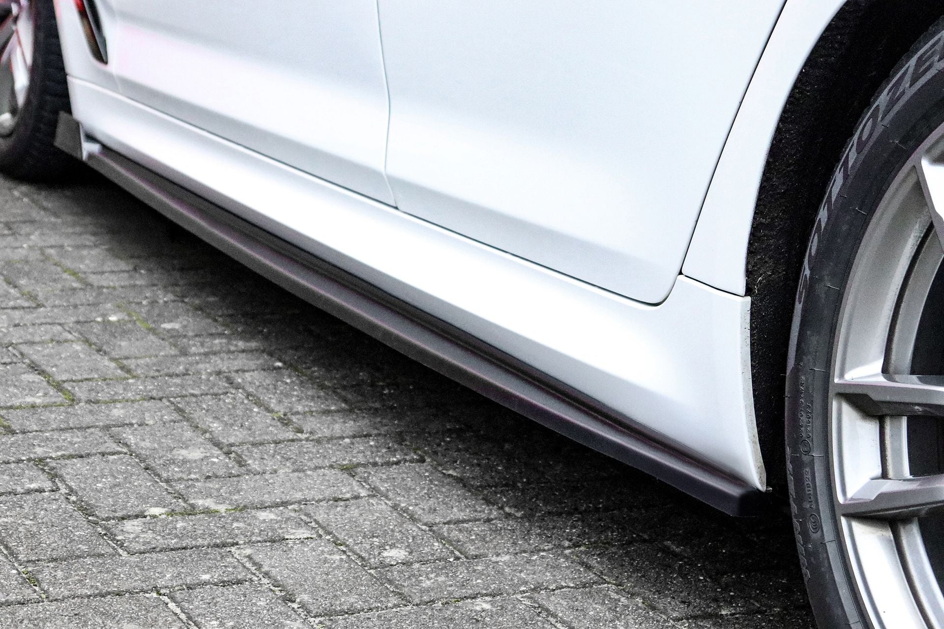 Seitenschweller mit Wings vorne für BMW 5er G30 G31 mit M-Paket