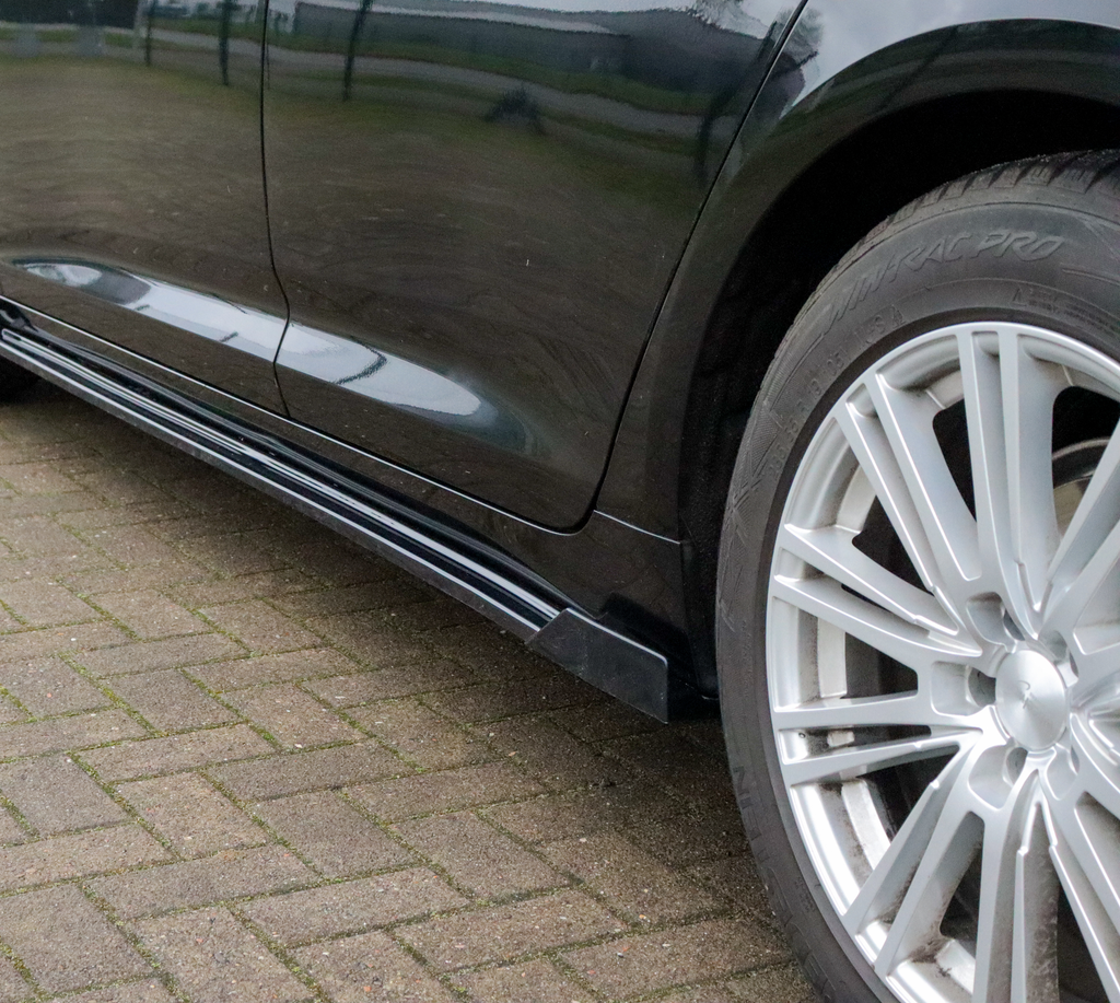 Seitenschwellersatz aus ABS mit seitlichem Wing vorne und hinten Audi A6 C8 Typ F2 - Ingo Noak Tuning