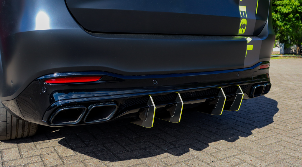 Gefräster Heckansatz mit Finnen für Mercedes GLS 63 AMG 4 Matic