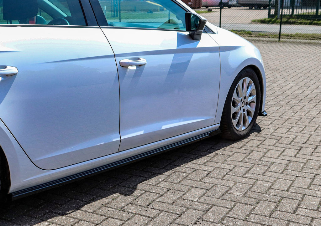 CUP Seitenschweller mit WIngs vorne für Seat Leon 5F 5.Tür + ST