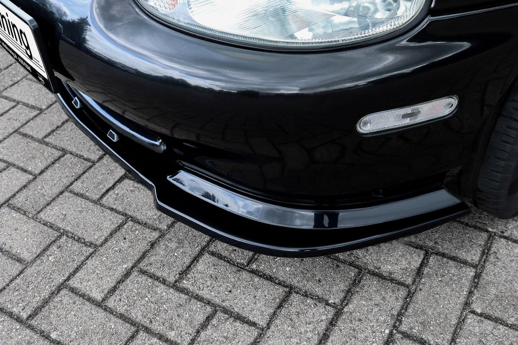 ABS-Frontspoilerlippe für Mazda MX5 NB von Ingo Noak Tuning, aus robustem Kunststoff, zeigt den spoiler im Detail.