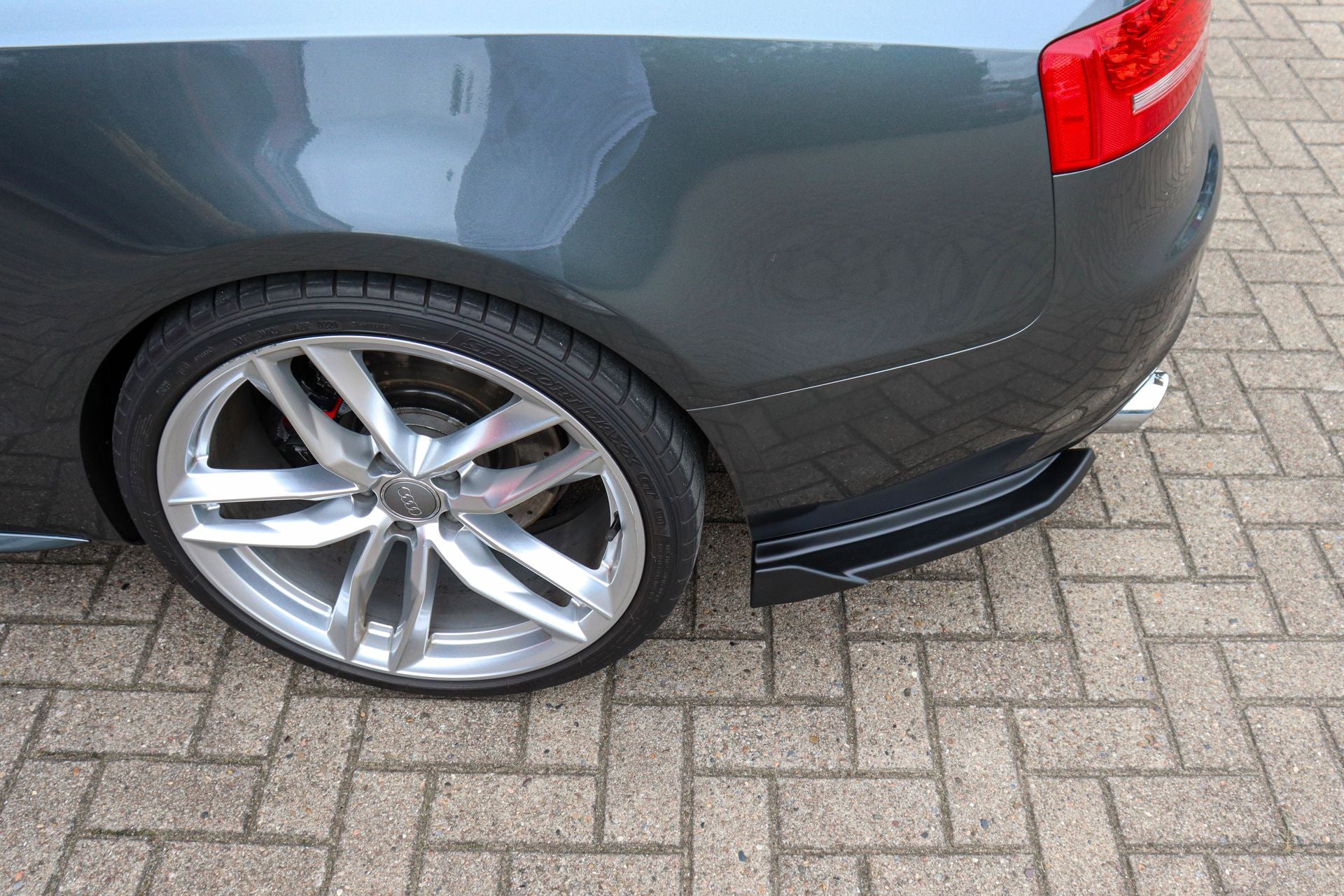 Seitenheckansatz aus ABS mit Wings für Audi S5 B8 Cabrio und Coupe, schwarze Tuning-Teile von Ingo Noak Tuning