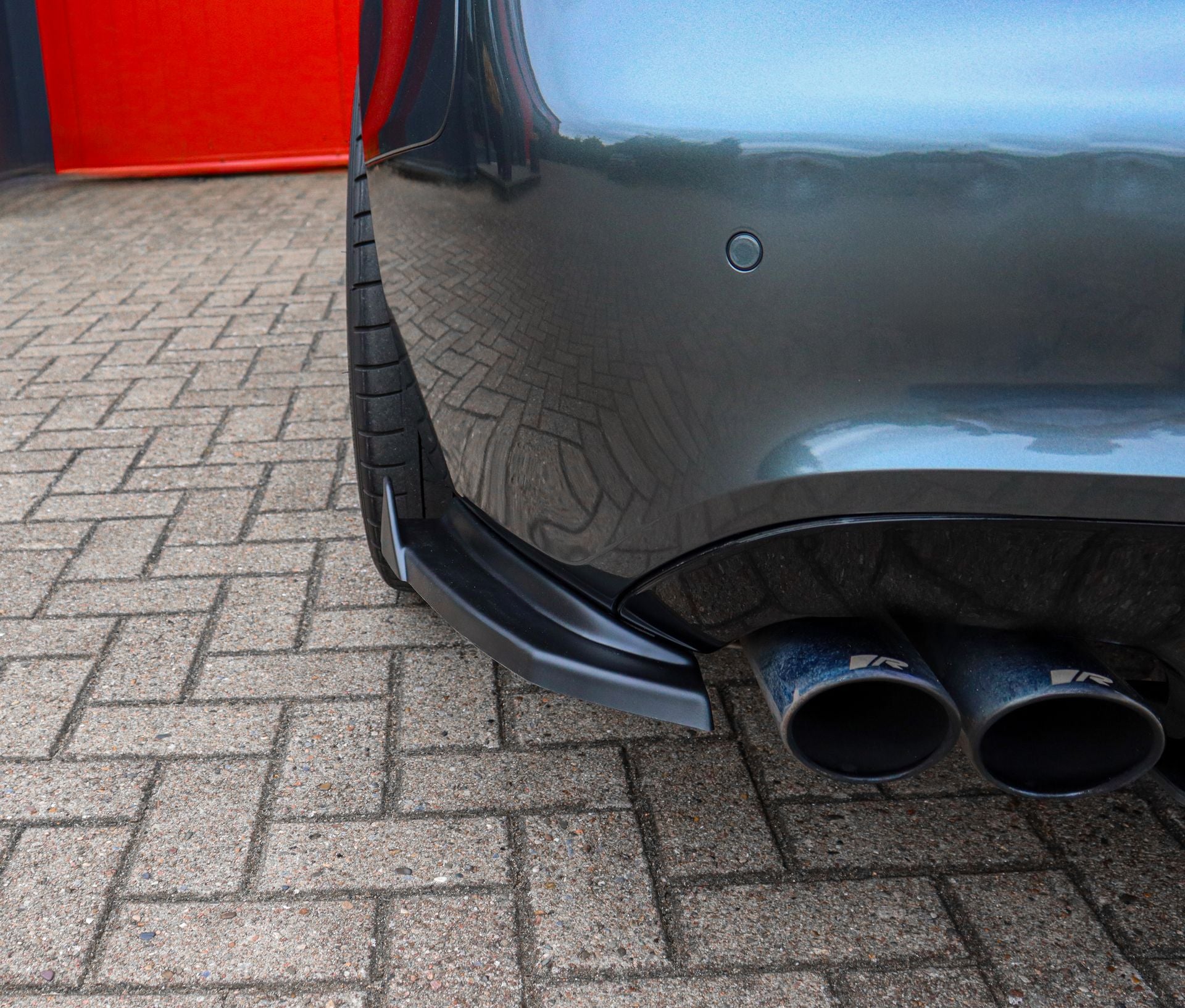 Hellgraue ABS-Heckansatz Seitenteile mit Wings für Audi S5 B8 Cabrio und Coupé, Tuning-Teil von Ingo Noak Tuning