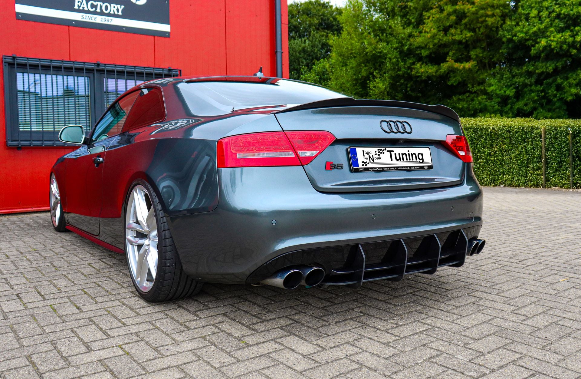 Gefräßter Heckansatz aus ABS mit Finnen für Audi A5 B8 S-Line