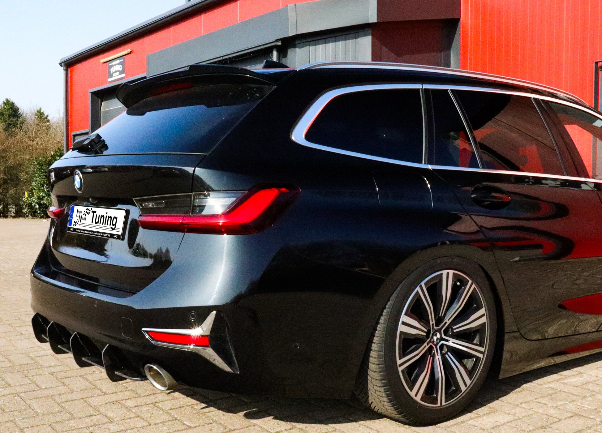 Gefräster Heckansatz für BMW 3er G20/G21 ohne M-Paket, Ingo Noak Tuning, aus Aluminium, zeigt das Design des Heckstoßfängers