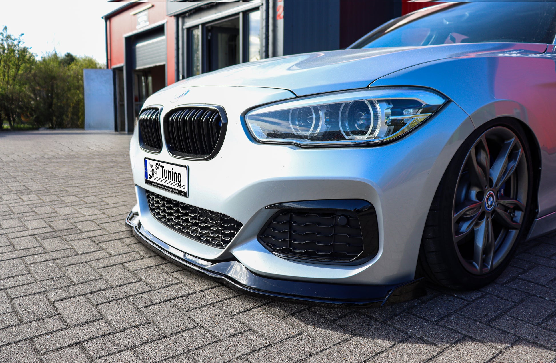Frontspoilerlippe mit Wing für BMW 1er F20 M-140i, Ingo Noak Tuning, aus ABS, sichtbare Aerodynamikteile