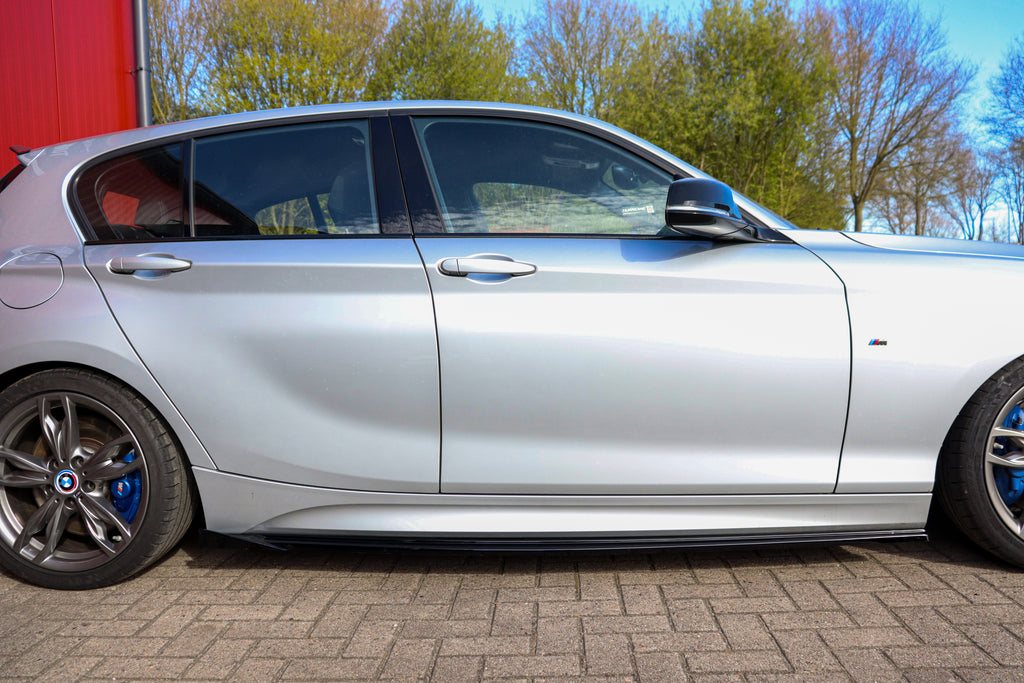 Seitenschweller im CUP Look mit Wings für BMW 1er F20/21 M135i, Ingo Noak Tuning, schwarze ABS-Optik, sportliches Design