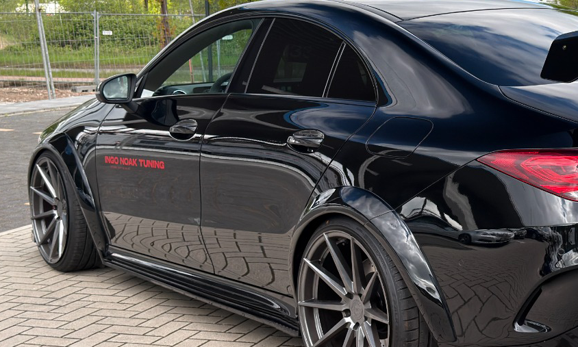 CUP Seitenschweller mit Wing vorne aus ABS für Mercedes CLA 35/45 AMG