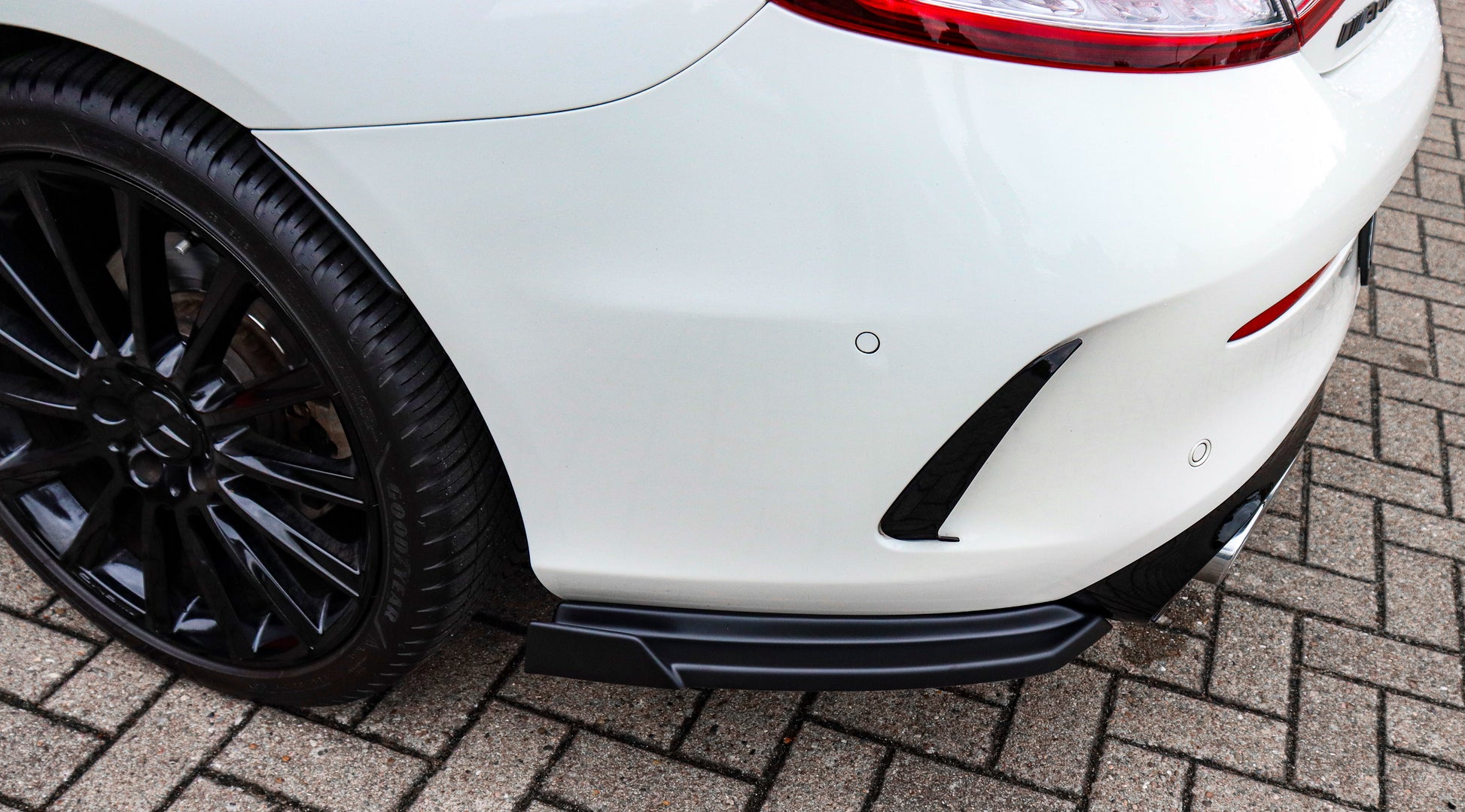 Seitenteile mit Wings aus ABS für Mercedes Benz C43 AMG Facelift, Ingo Noak Tuning, Heckansatz und aerodynamisches Design