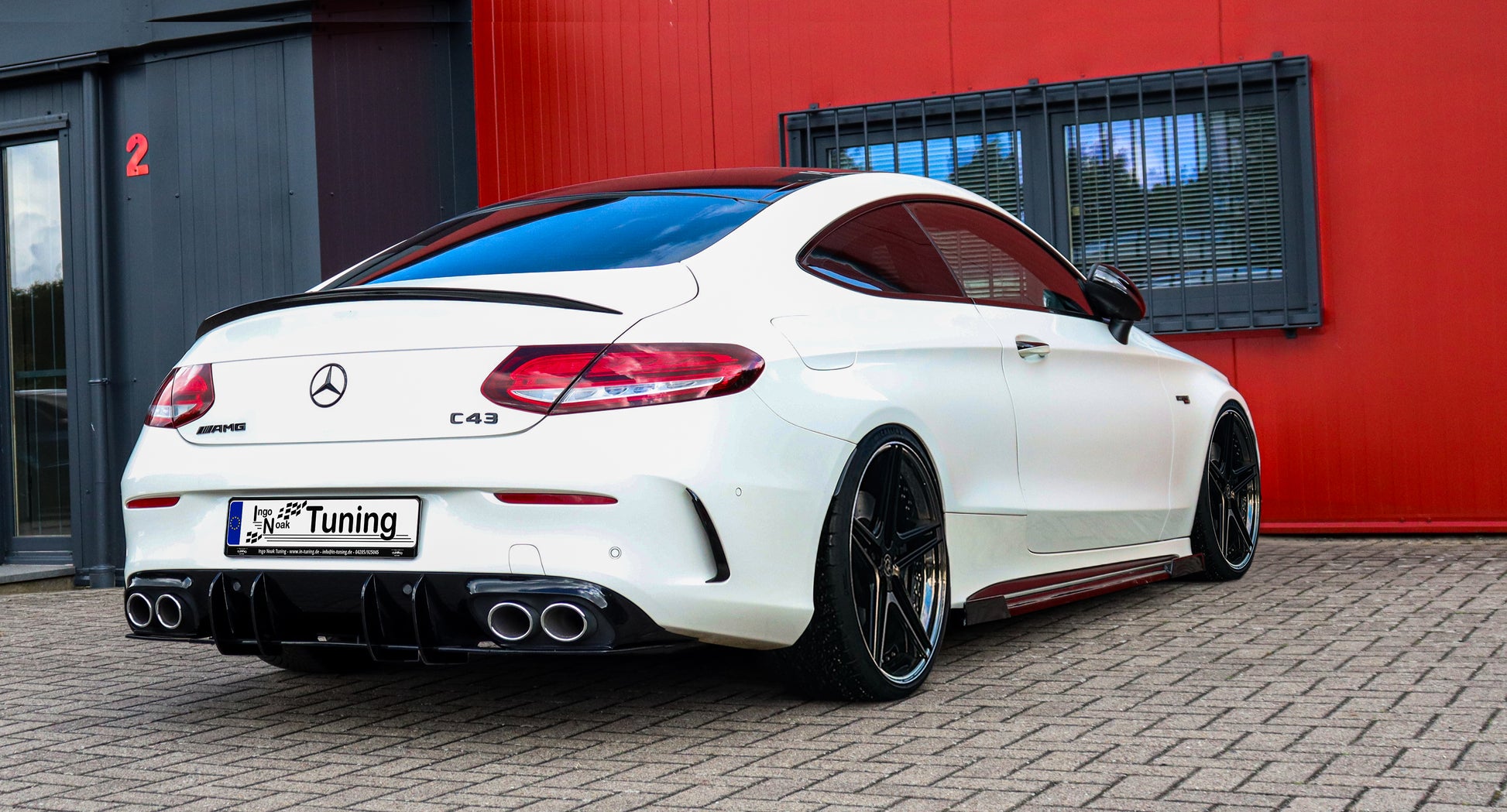 Seitenschweller mit Wing vorne und hinten für Mercedes C-Klasse C43 AMG, Ingo Noak Tuning, aerodynamisches Design