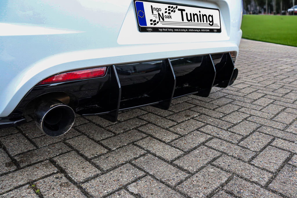 Gefräster Heckansatz mit Finnen V2 für VW Scirocco R Facelift von Ingo Noak Tuning, in schwarz mit aerodynamischem Design
